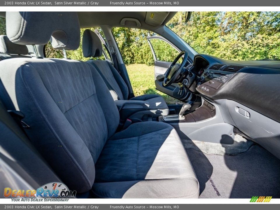 2003 Honda Civic LX Sedan Satin Silver Metallic / Gray Photo #28