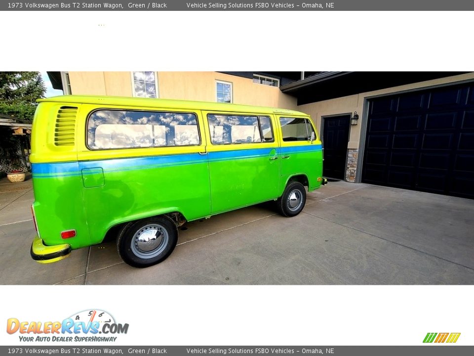 1973 Volkswagen Bus T2 Station Wagon Green / Black Photo #11