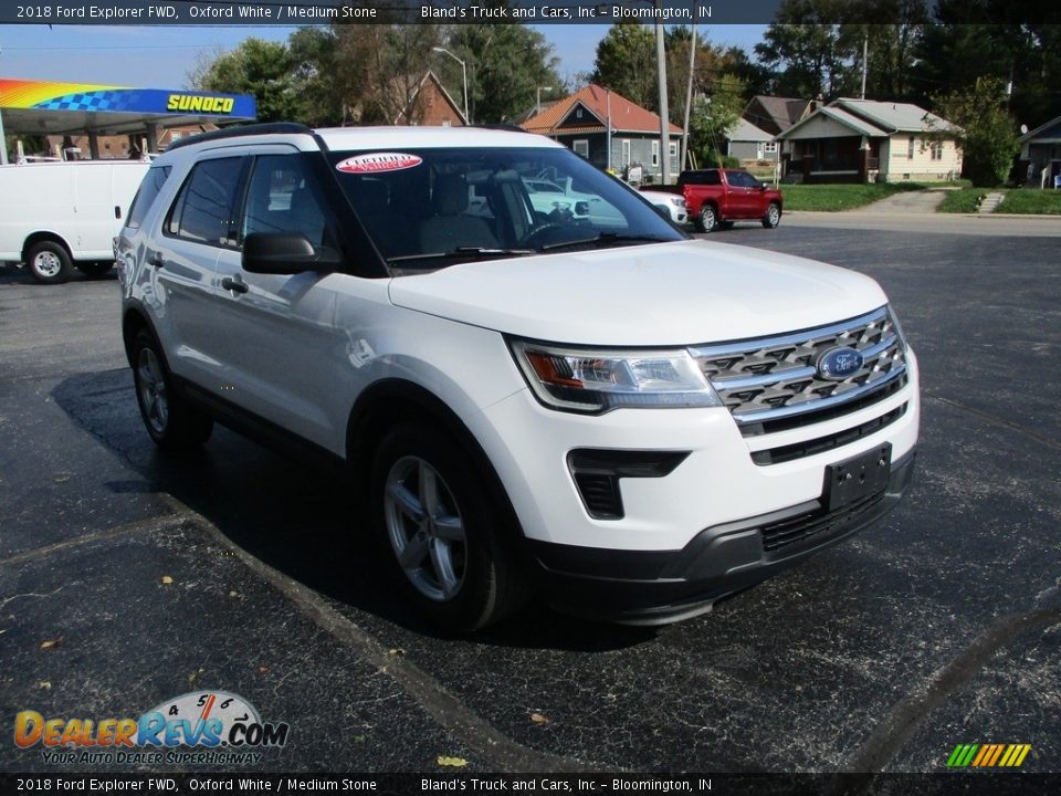 2018 Ford Explorer FWD Oxford White / Medium Stone Photo #5