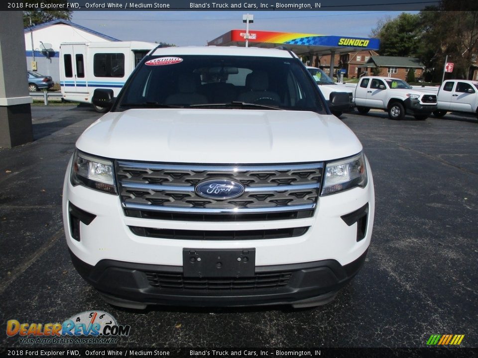 2018 Ford Explorer FWD Oxford White / Medium Stone Photo #24