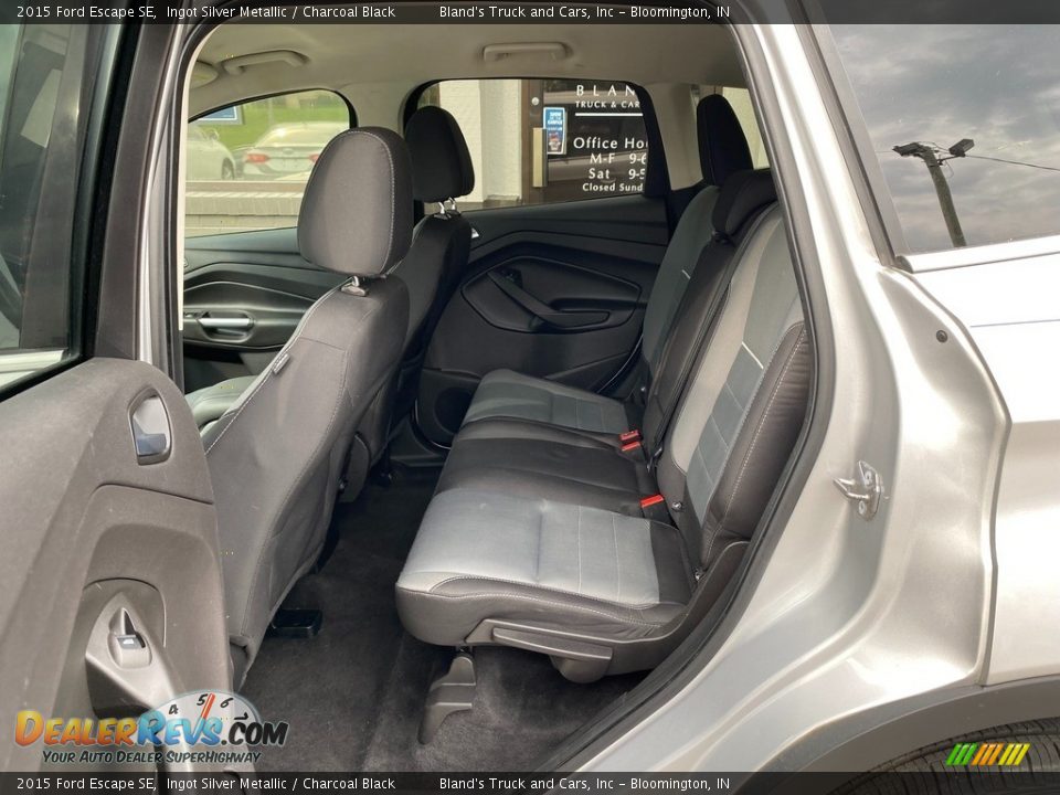 2015 Ford Escape SE Ingot Silver Metallic / Charcoal Black Photo #33