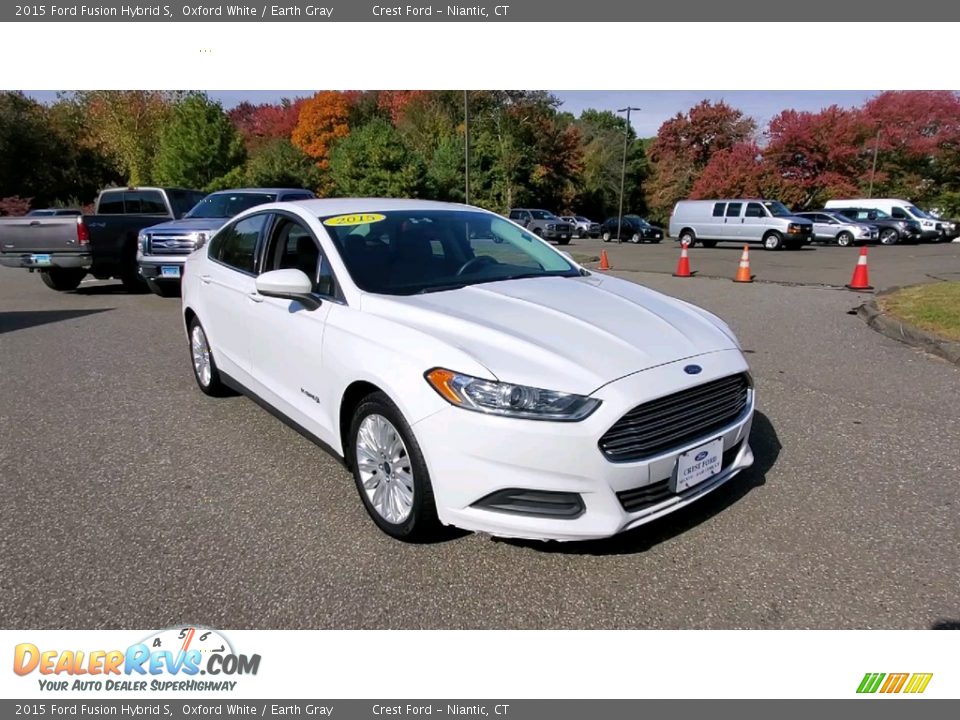 Front 3/4 View of 2015 Ford Fusion Hybrid S Photo #1