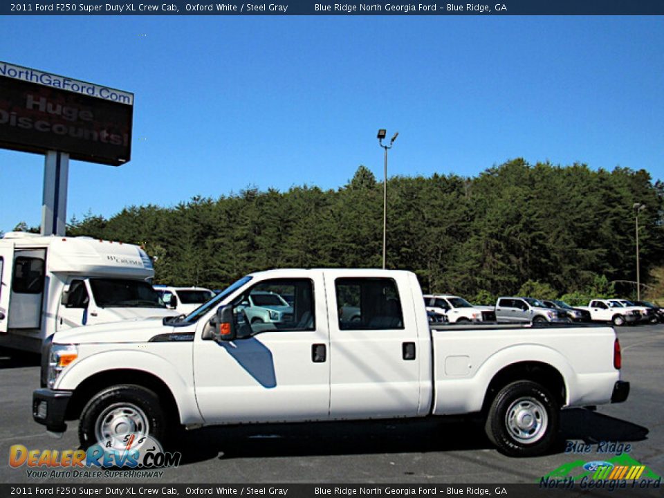 2011 Ford F250 Super Duty XL Crew Cab Oxford White / Steel Gray Photo #2