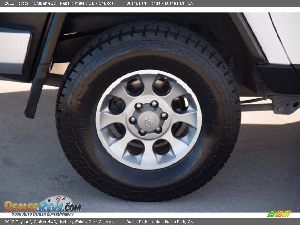 2012 Toyota FJ Cruiser 4WD Iceberg White / Dark Charcoal Photo #33