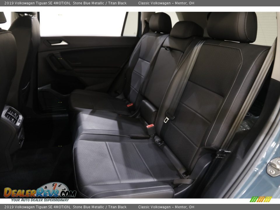 Rear Seat of 2019 Volkswagen Tiguan SE 4MOTION Photo #16