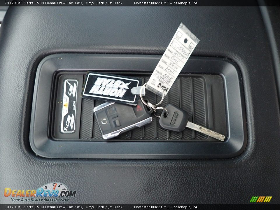 Keys of 2017 GMC Sierra 1500 Denali Crew Cab 4WD Photo #29