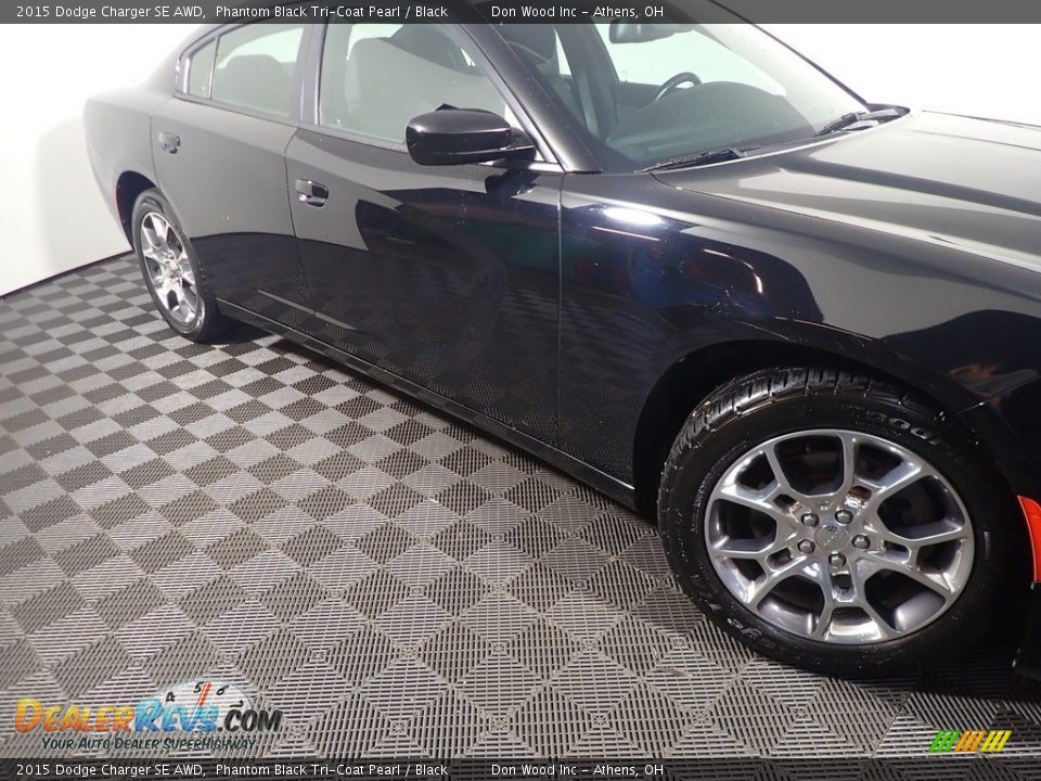 2015 Dodge Charger SE AWD Phantom Black Tri-Coat Pearl / Black Photo #3