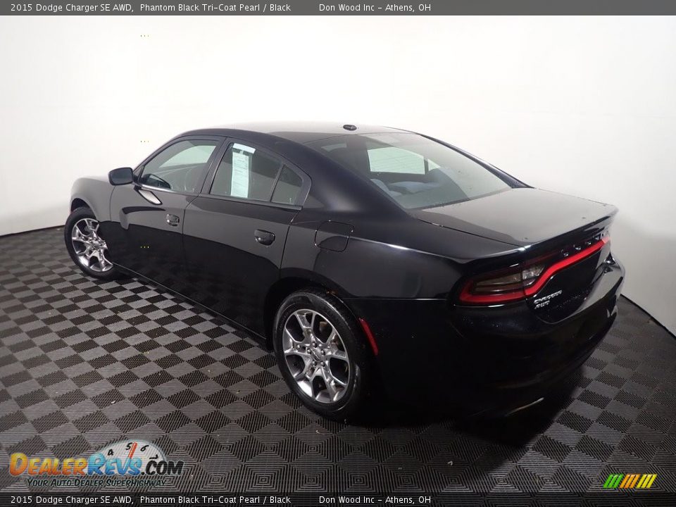 2015 Dodge Charger SE AWD Phantom Black Tri-Coat Pearl / Black Photo #11
