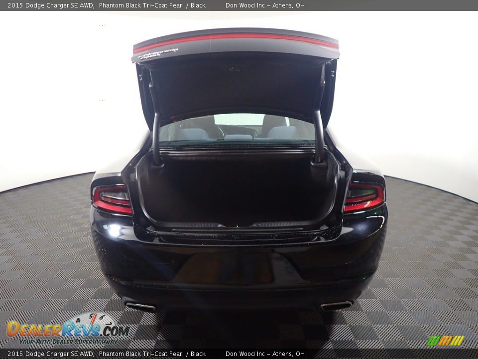 2015 Dodge Charger SE AWD Phantom Black Tri-Coat Pearl / Black Photo #13