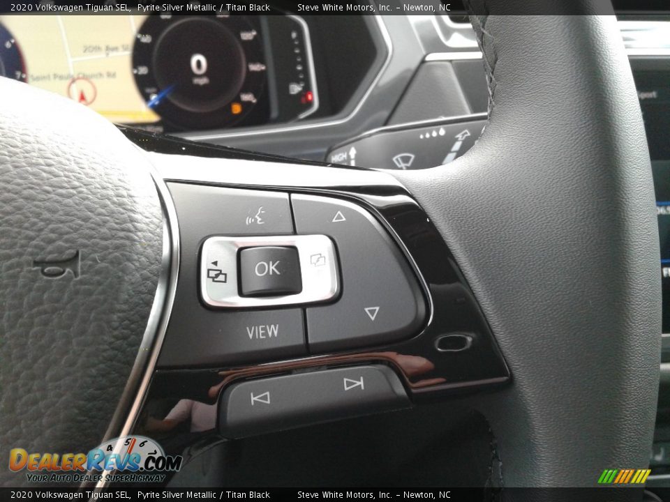 2020 Volkswagen Tiguan SEL Steering Wheel Photo #21