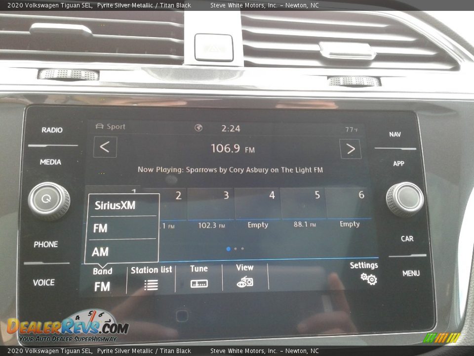 Audio System of 2020 Volkswagen Tiguan SEL Photo #23
