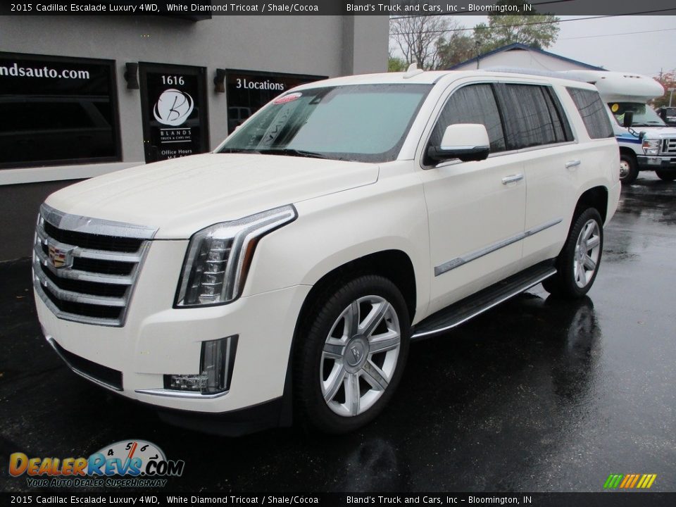 2015 Cadillac Escalade Luxury 4WD White Diamond Tricoat / Shale/Cocoa Photo #2