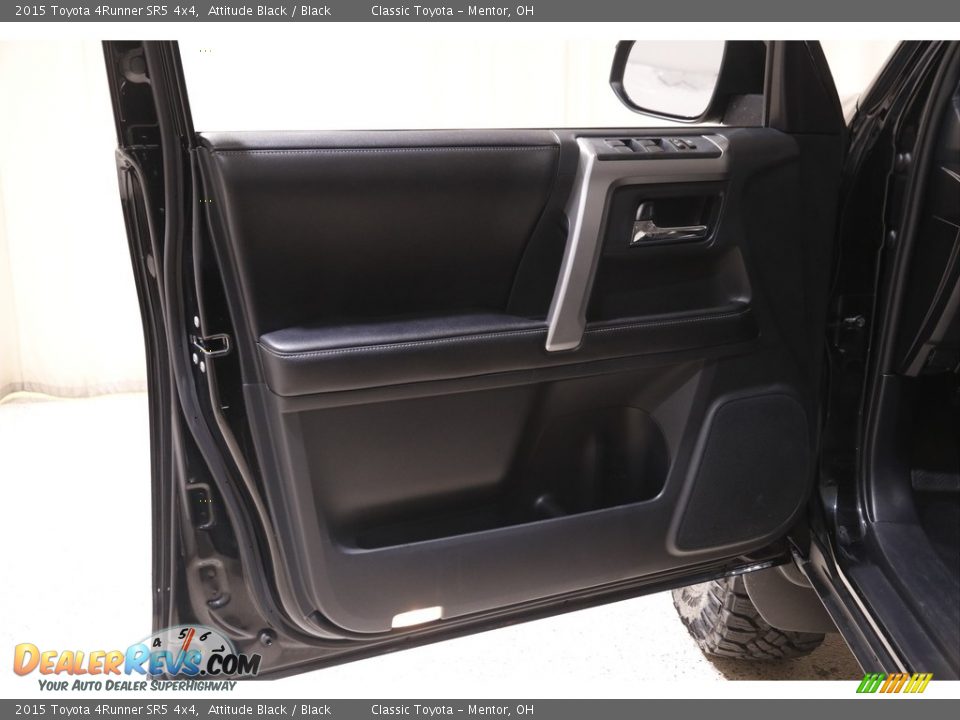 2015 Toyota 4Runner SR5 4x4 Attitude Black / Black Photo #4
