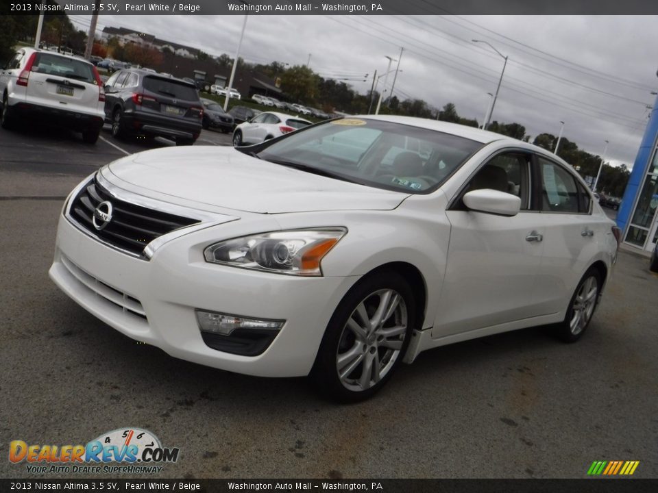 2013 Nissan Altima 3.5 SV Pearl White / Beige Photo #5