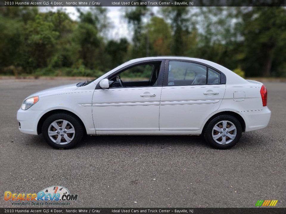 2010 Hyundai Accent GLS 4 Door Nordic White / Gray Photo #2