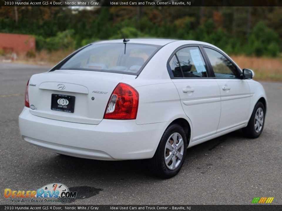 2010 Hyundai Accent GLS 4 Door Nordic White / Gray Photo #5