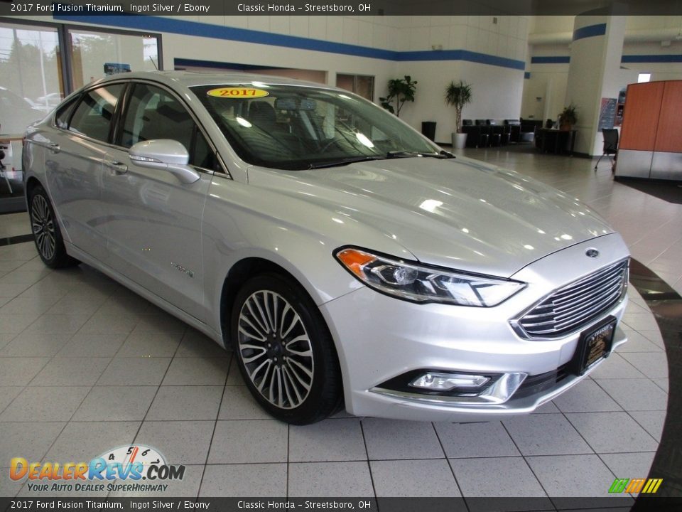 Front 3/4 View of 2017 Ford Fusion Titanium Photo #3