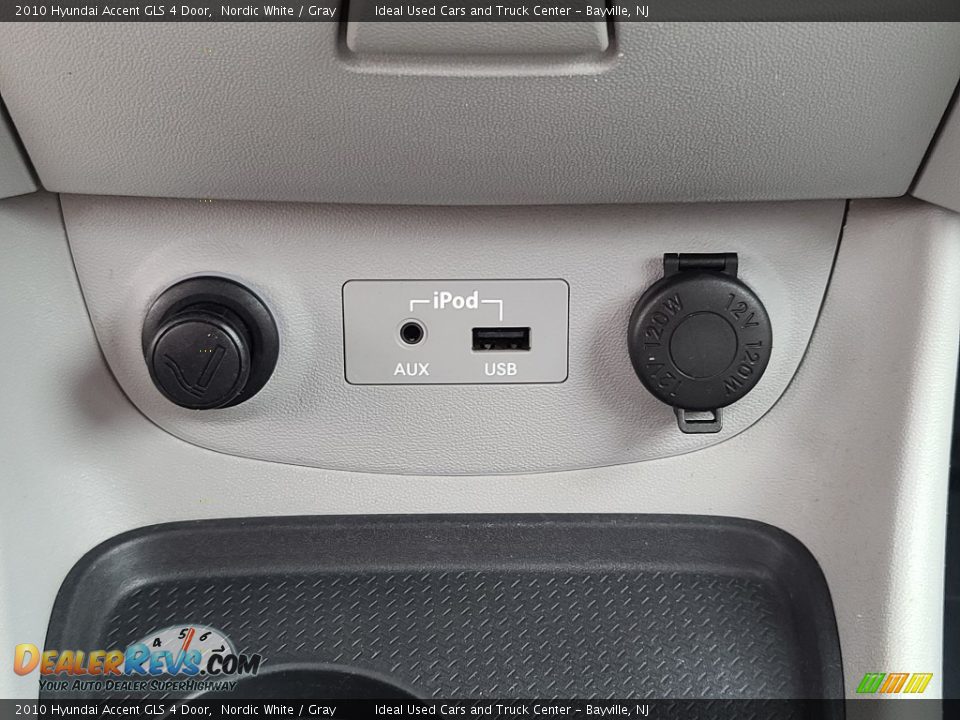 2010 Hyundai Accent GLS 4 Door Nordic White / Gray Photo #20