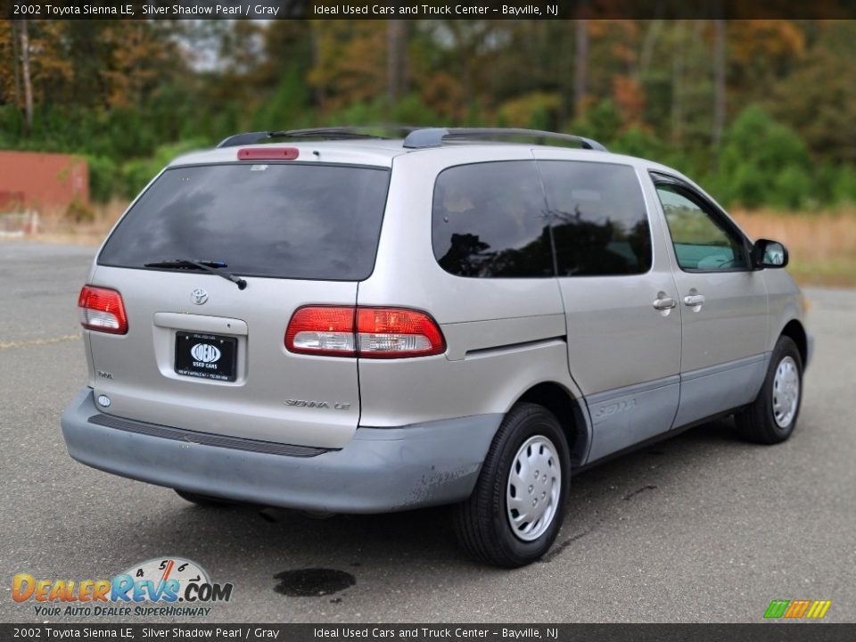 2002 Toyota Sienna LE Silver Shadow Pearl / Gray Photo #5