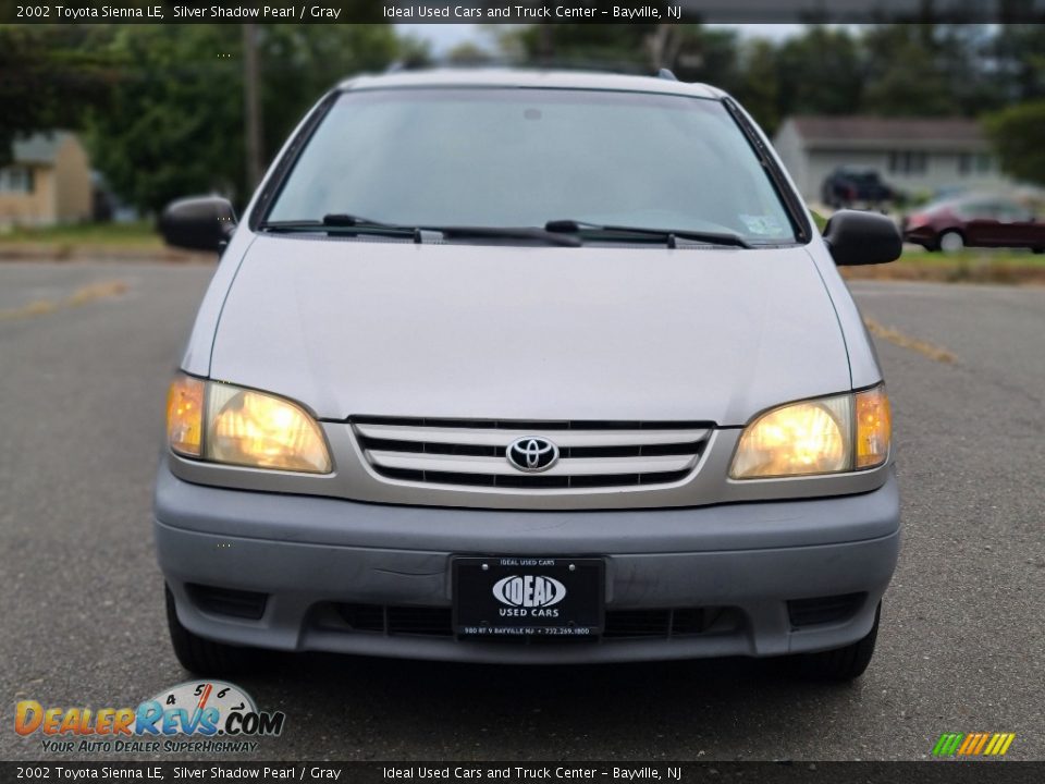 2002 Toyota Sienna LE Silver Shadow Pearl / Gray Photo #8