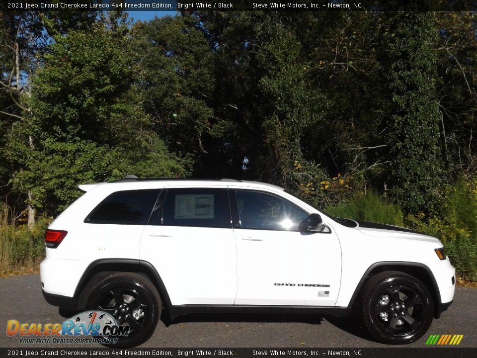 2021 Jeep Grand Cherokee Laredo 4x4 Freedom Edition Bright White / Black Photo #5