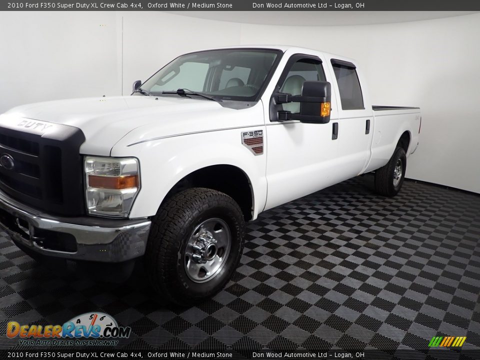 2010 Ford F350 Super Duty XL Crew Cab 4x4 Oxford White / Medium Stone Photo #7