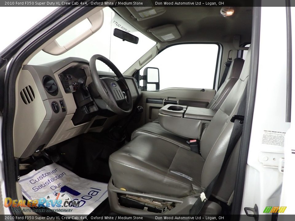 2010 Ford F350 Super Duty XL Crew Cab 4x4 Oxford White / Medium Stone Photo #16