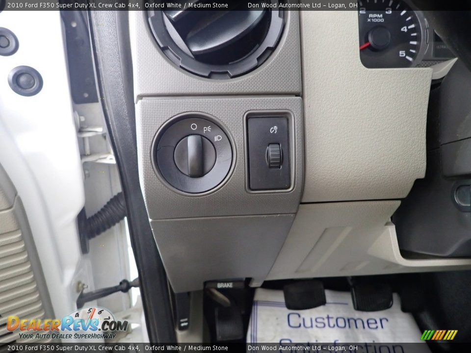 2010 Ford F350 Super Duty XL Crew Cab 4x4 Oxford White / Medium Stone Photo #19