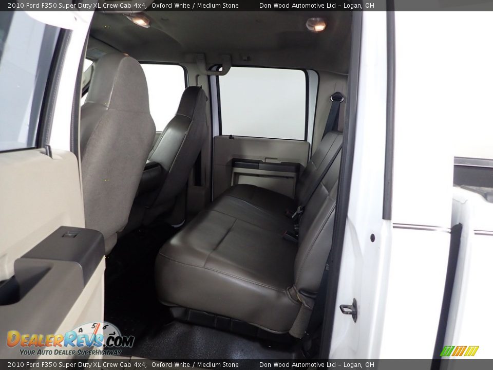 2010 Ford F350 Super Duty XL Crew Cab 4x4 Oxford White / Medium Stone Photo #27