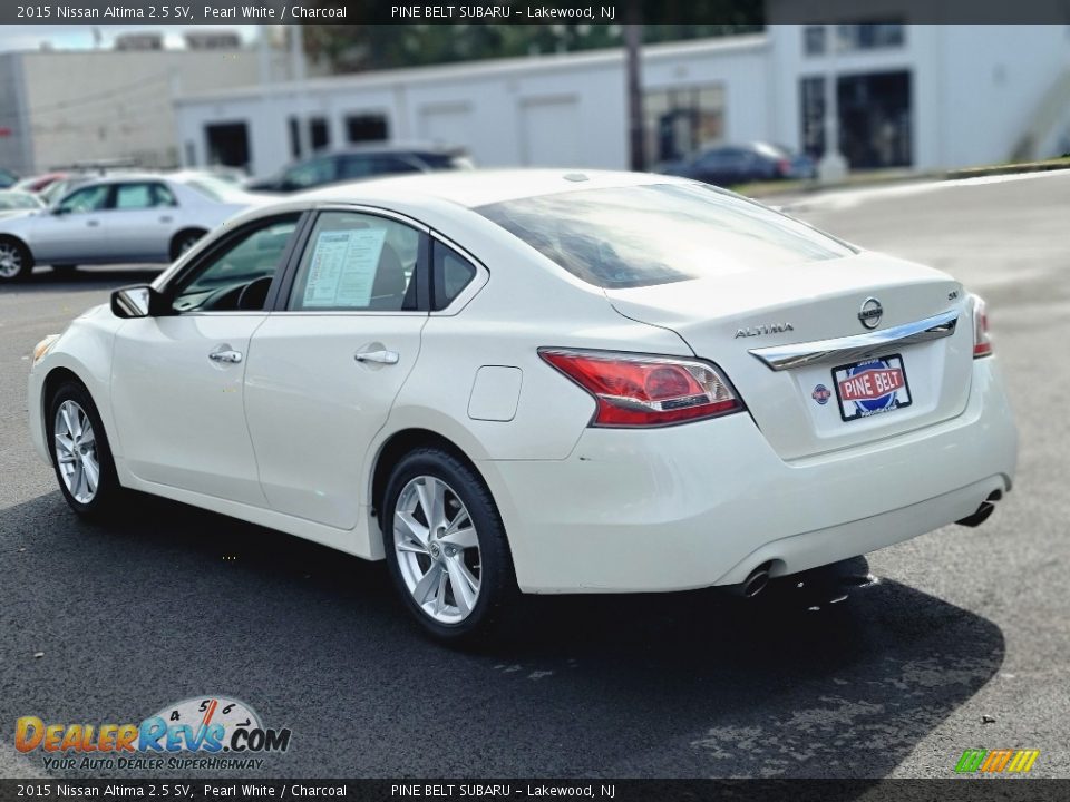 2015 Nissan Altima 2.5 SV Pearl White / Charcoal Photo #15