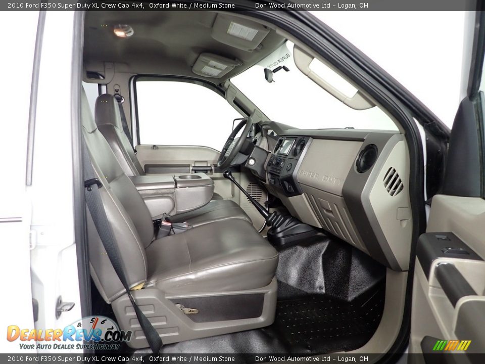 2010 Ford F350 Super Duty XL Crew Cab 4x4 Oxford White / Medium Stone Photo #30