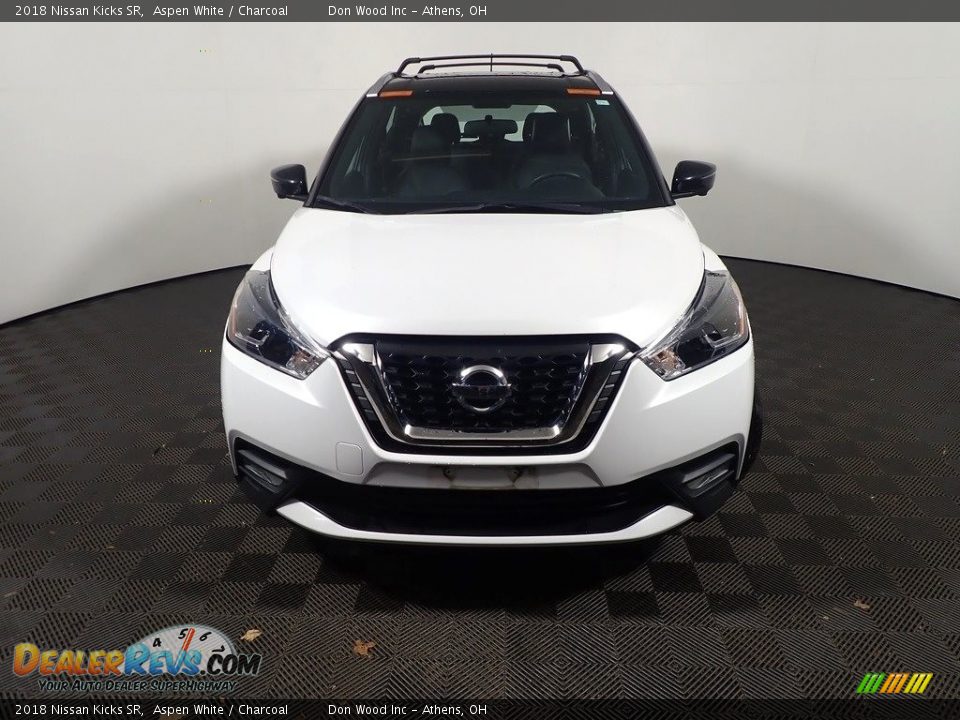2018 Nissan Kicks SR Aspen White / Charcoal Photo #6