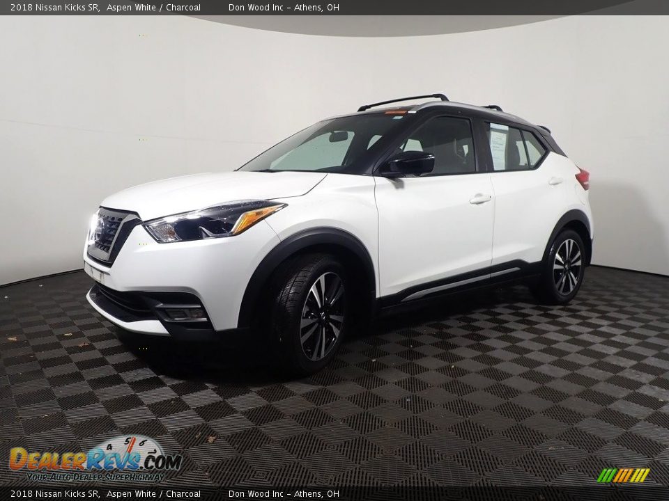 2018 Nissan Kicks SR Aspen White / Charcoal Photo #9