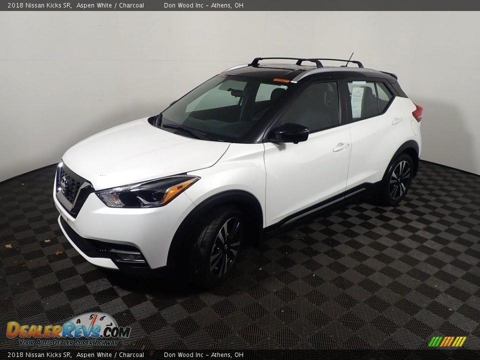 2018 Nissan Kicks SR Aspen White / Charcoal Photo #10