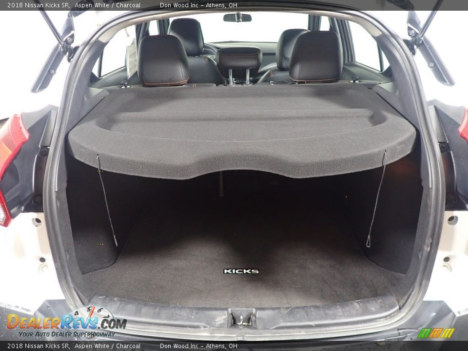 2018 Nissan Kicks SR Aspen White / Charcoal Photo #16