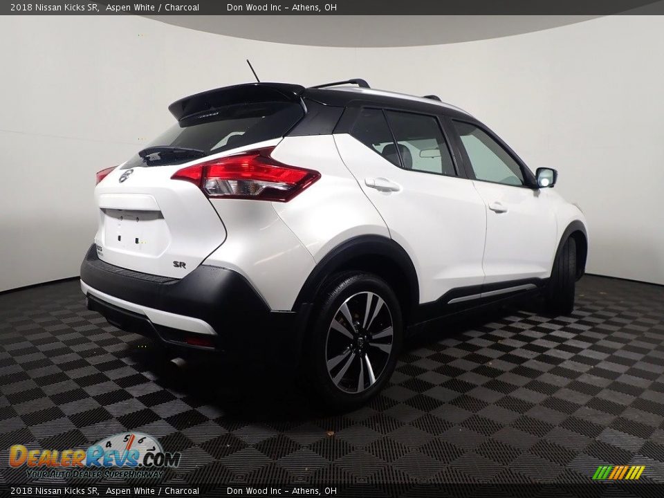 2018 Nissan Kicks SR Aspen White / Charcoal Photo #17