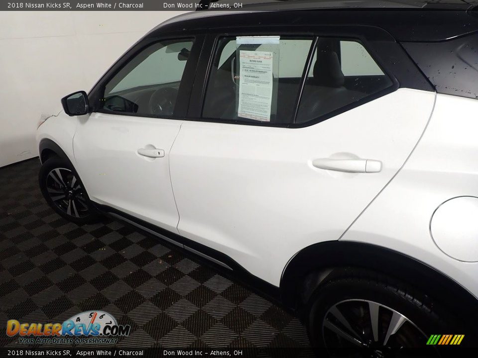2018 Nissan Kicks SR Aspen White / Charcoal Photo #19