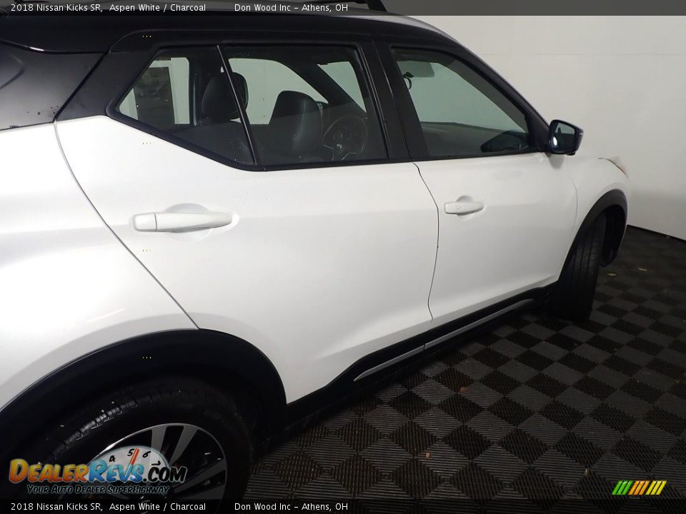 2018 Nissan Kicks SR Aspen White / Charcoal Photo #20