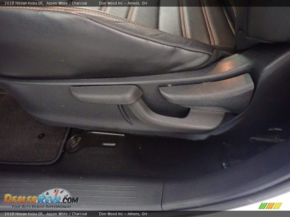 2018 Nissan Kicks SR Aspen White / Charcoal Photo #24
