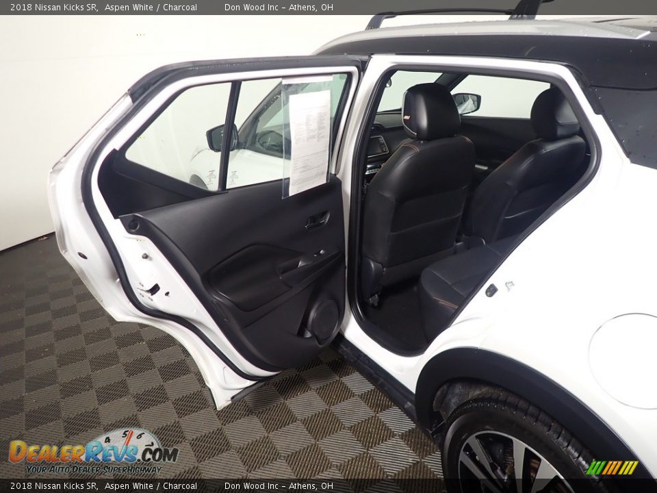 2018 Nissan Kicks SR Aspen White / Charcoal Photo #33