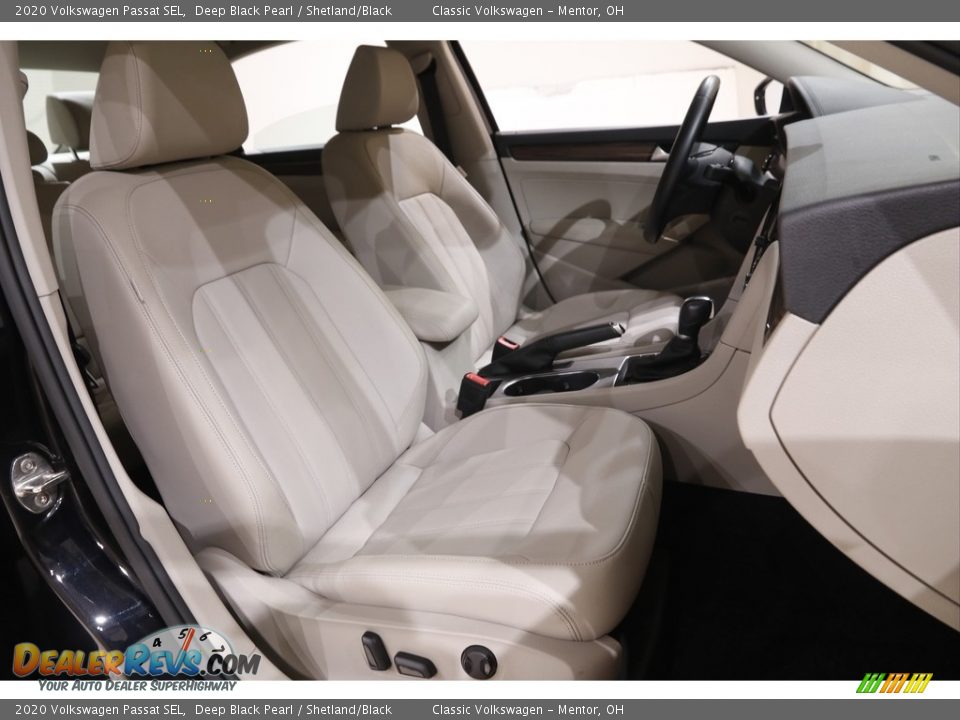2020 Volkswagen Passat SEL Deep Black Pearl / Shetland/Black Photo #14