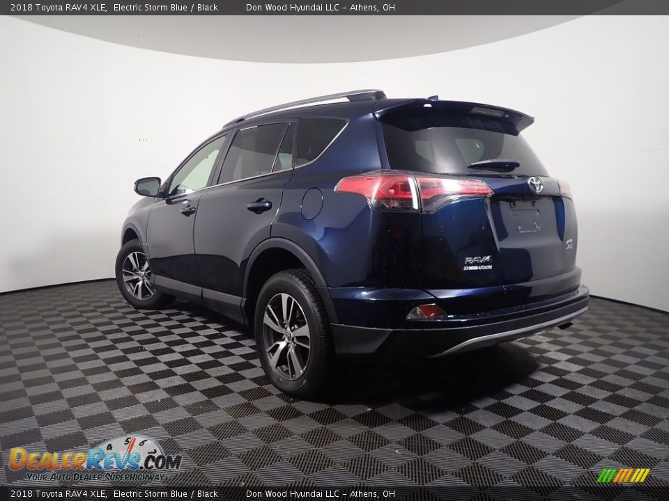 2018 Toyota RAV4 XLE Electric Storm Blue / Black Photo #13