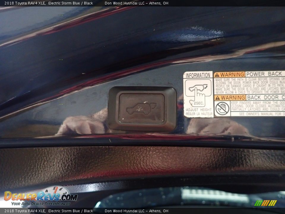 2018 Toyota RAV4 XLE Electric Storm Blue / Black Photo #17