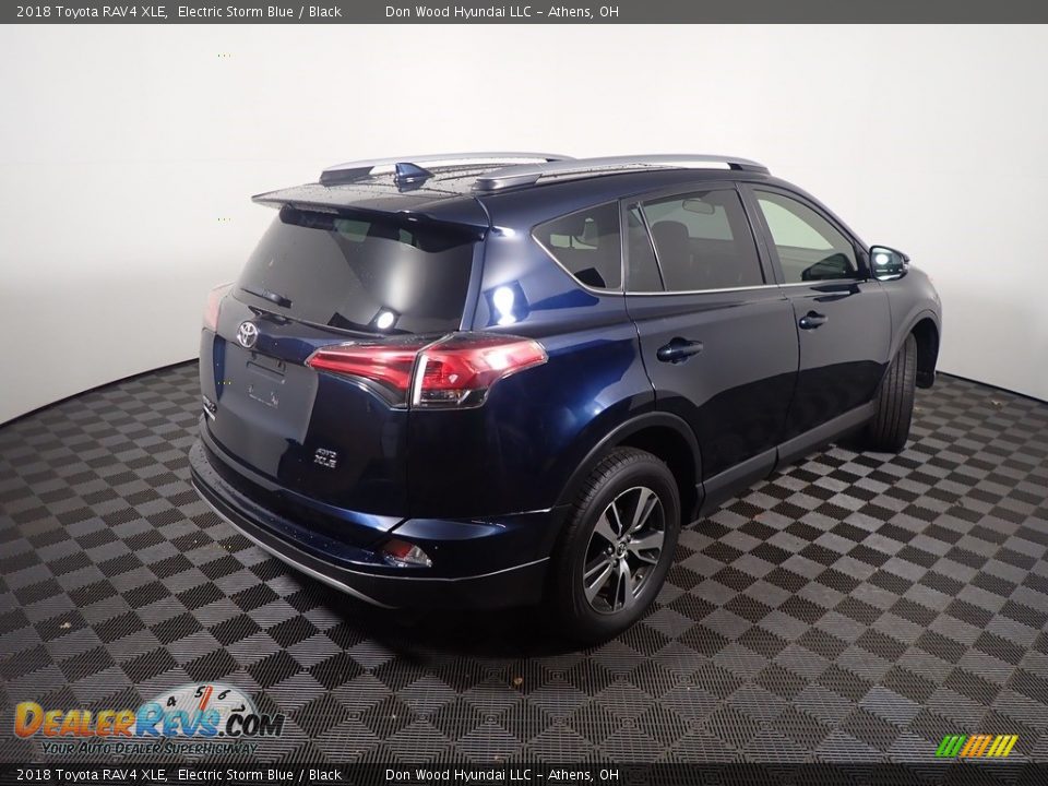 2018 Toyota RAV4 XLE Electric Storm Blue / Black Photo #20