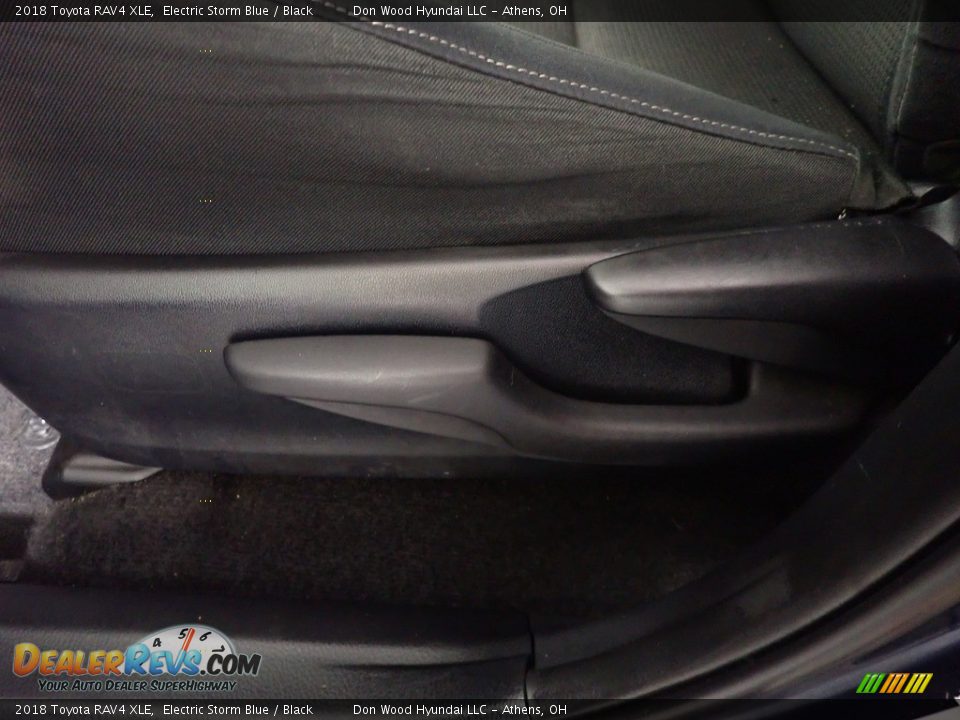 2018 Toyota RAV4 XLE Electric Storm Blue / Black Photo #26