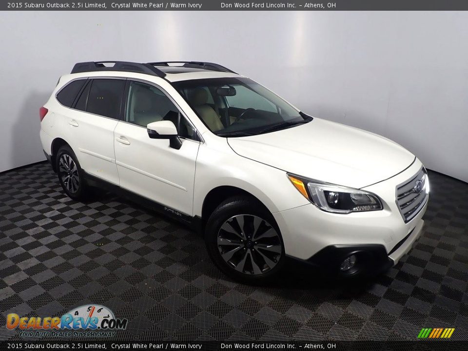 Front 3/4 View of 2015 Subaru Outback 2.5i Limited Photo #6