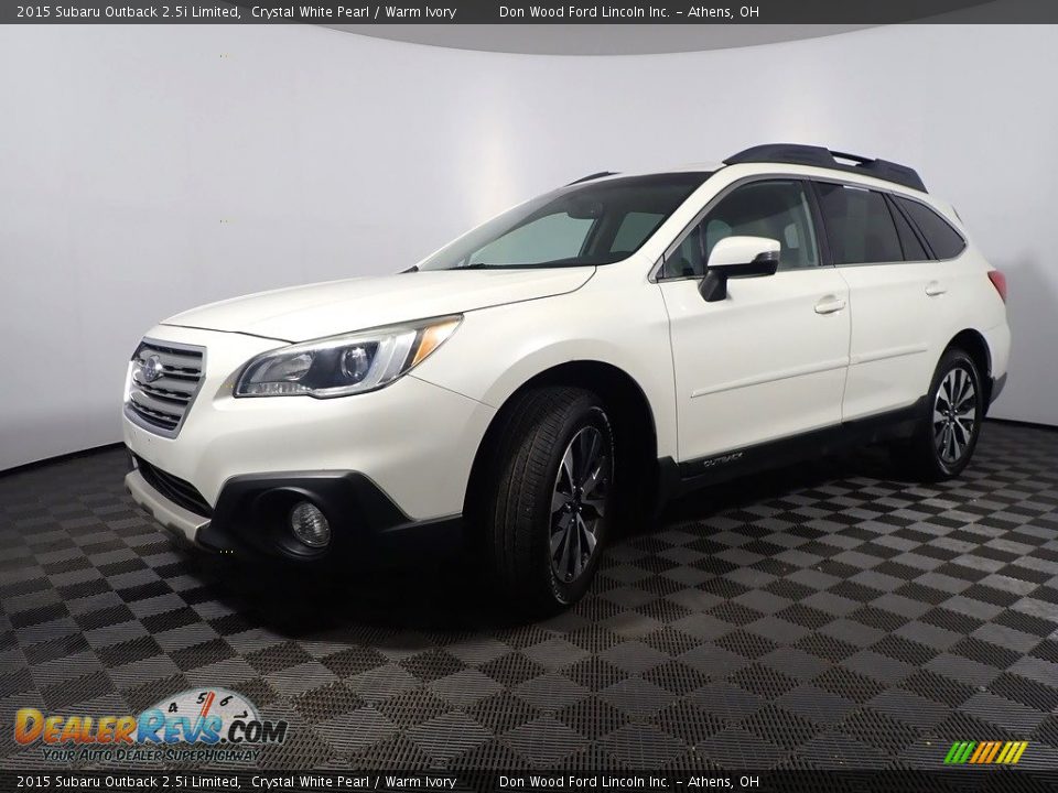 Crystal White Pearl 2015 Subaru Outback 2.5i Limited Photo #11