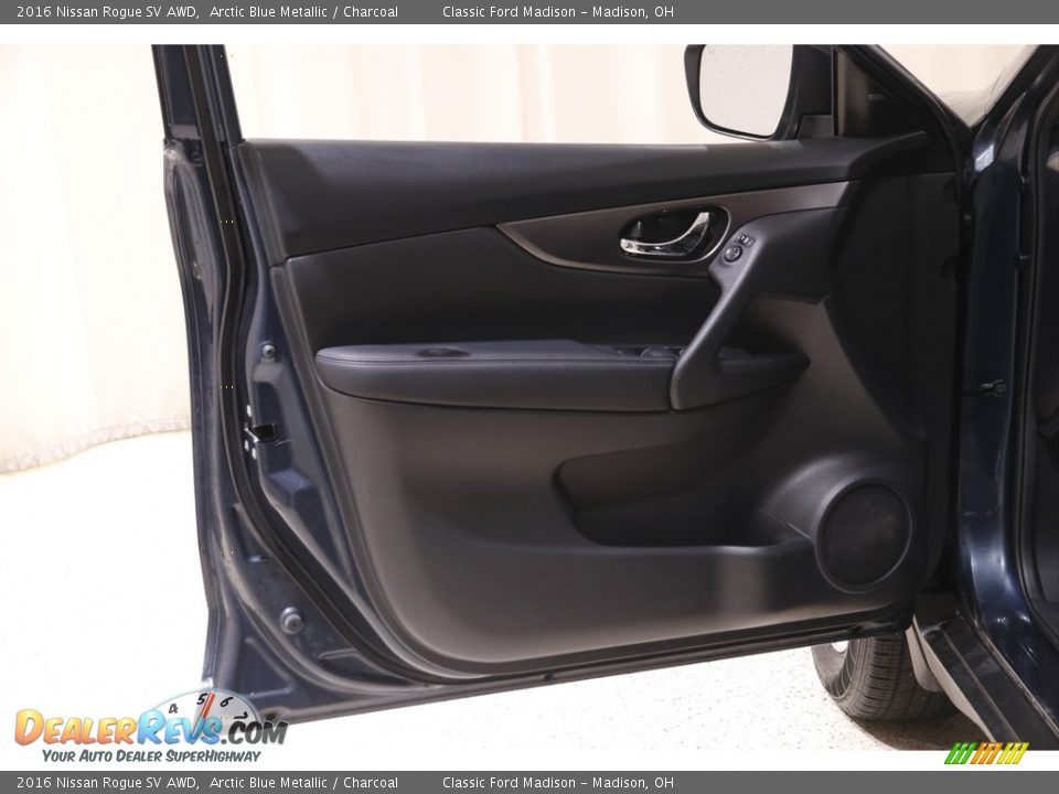 2016 Nissan Rogue SV AWD Arctic Blue Metallic / Charcoal Photo #4