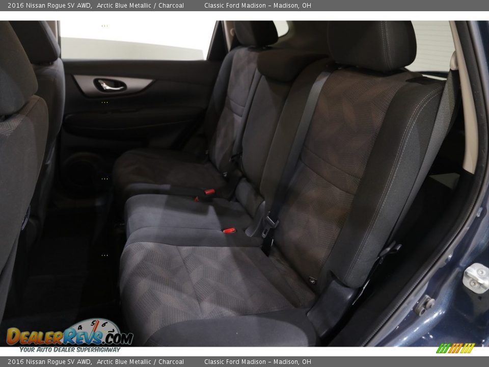 2016 Nissan Rogue SV AWD Arctic Blue Metallic / Charcoal Photo #17