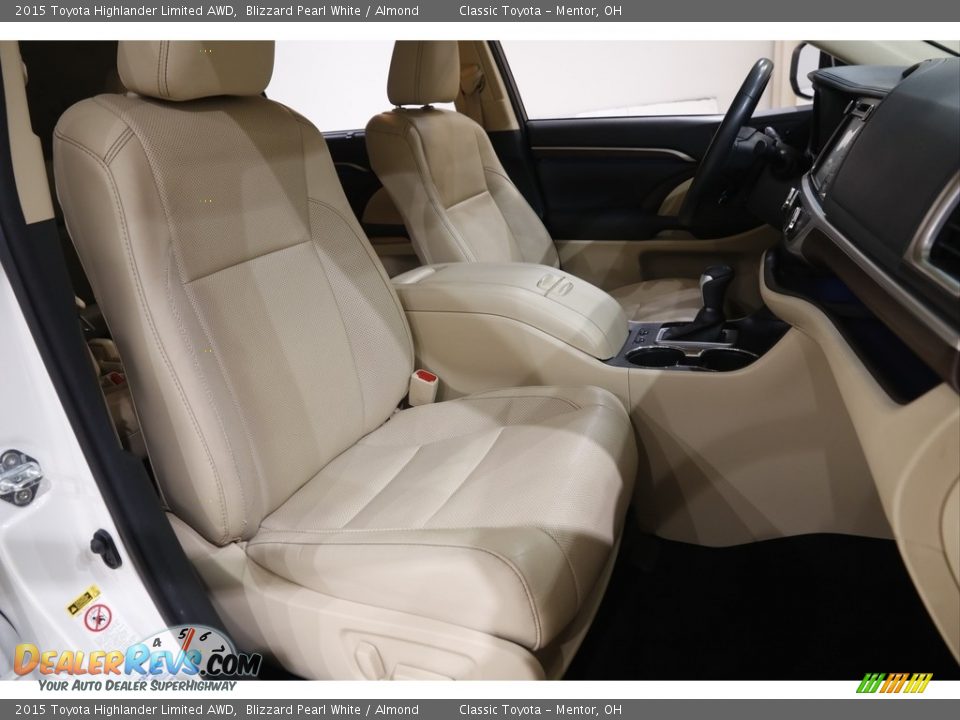 2015 Toyota Highlander Limited AWD Blizzard Pearl White / Almond Photo #16